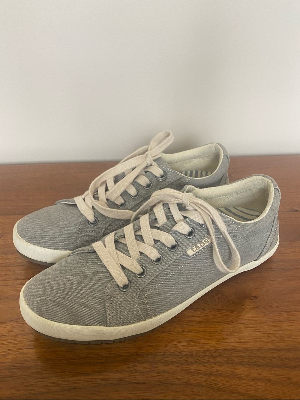 Taos Footwear Sneaker Shoe in Plim Soul Gray Wash Canvas